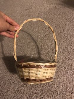Mini straw basket