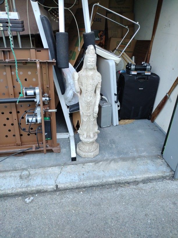 Statue
