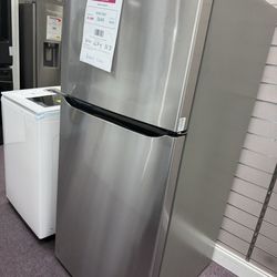 LG 30 in. W 20 cu. ft. Top Freezer Refrigerator w/ Multi-Air Flow and Reversible Door in Stainless Steel,ENERGY STAR