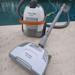 Vacuum Cleaner Canister Vacuum Cleaner Electrolux Oxygen EL6988 Rolling Wheeled Stick Vac