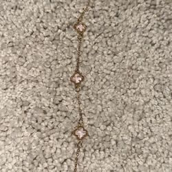 Cute Gold And Pink Clover Bracelet | Van Cleef |