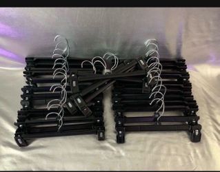 30 HANGERS SIZE LARGE 👖🩳$20
