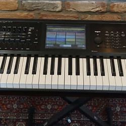 KORG KRONOS 2 73 Key Keyboard Workstation Flagship