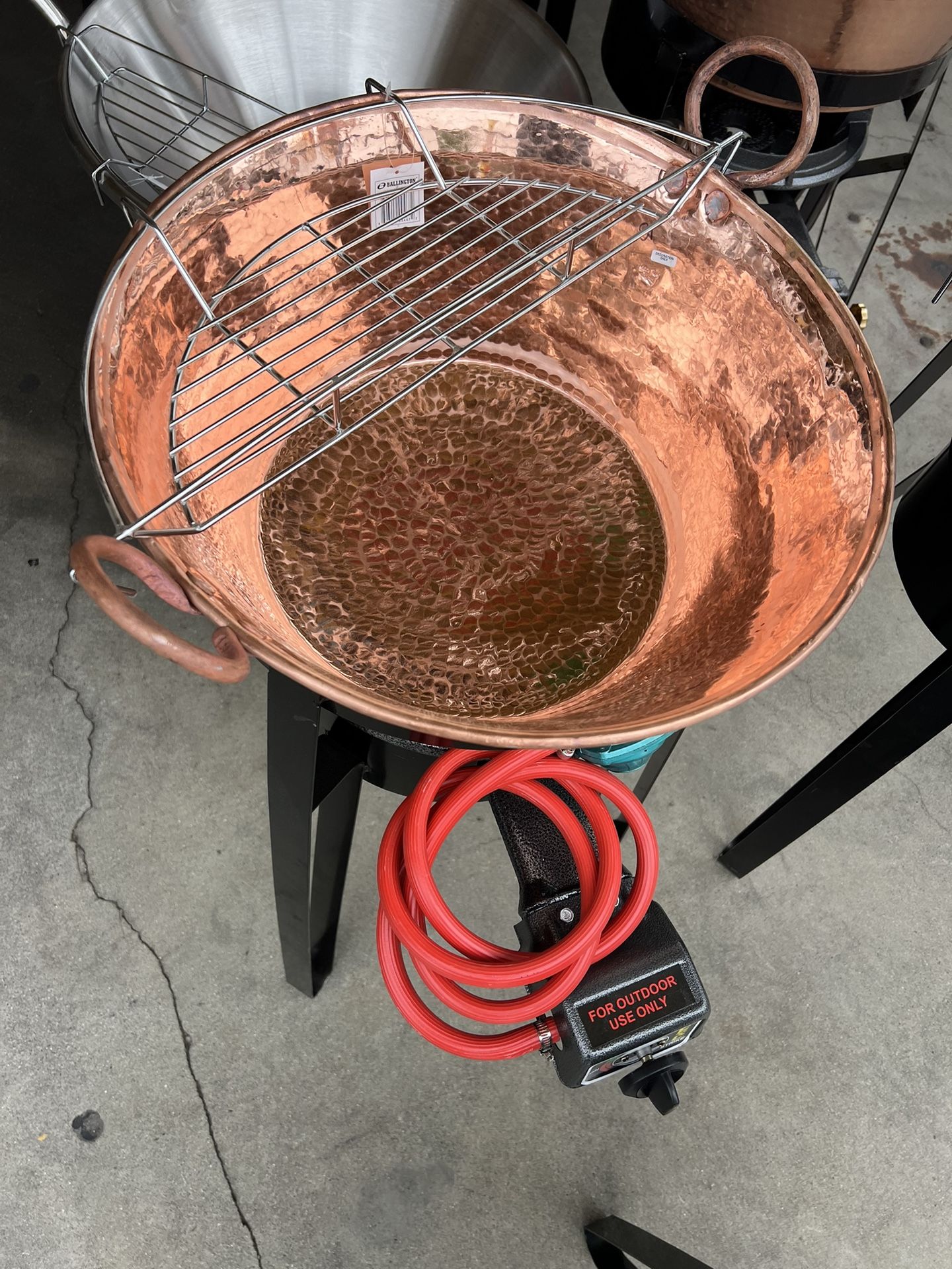 Cazo De Cobre Con Quemador Y Vase! Copper Kettle with Burner And Stand. Ready To Use With Propane Tank