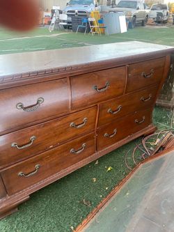 Dresser