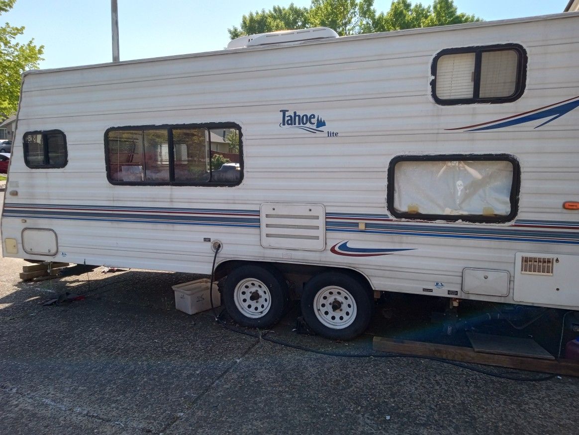 03. Thor Tahoe 22cb Lite
