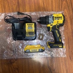 Dewalt 20v MAX XR Brushless Drill/Driver (DCD800) (1) 2.0 Ah Battery (DCB203) (1) 12V/20V Charger 