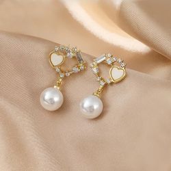 White Heart Pearl Earrings