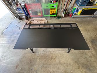 IKEA UTESPELARE black gaming desk