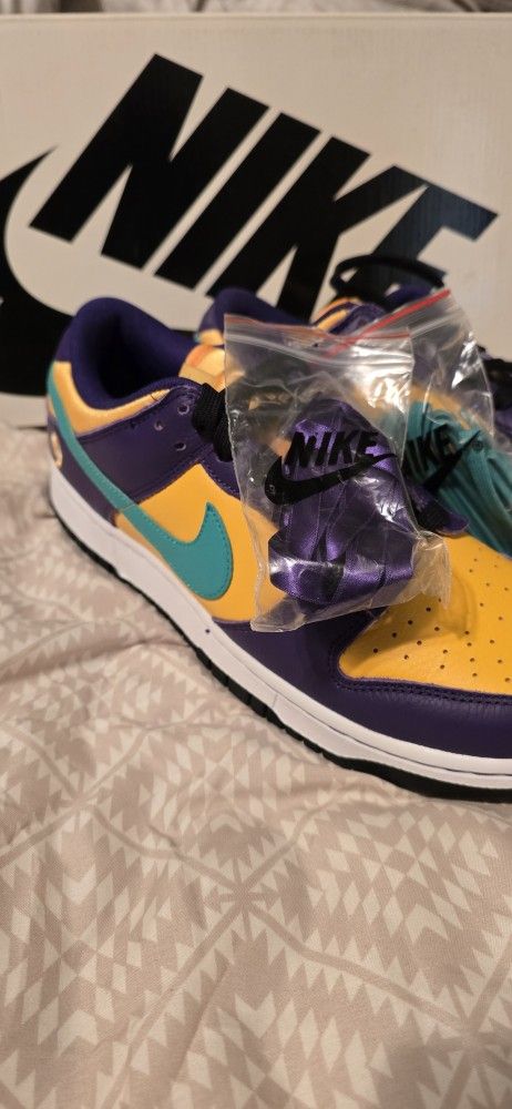 Nike SB DUNK