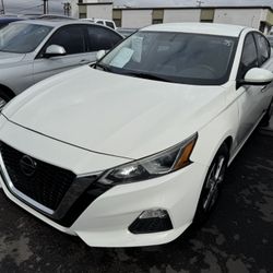 2020 Nissan Altima