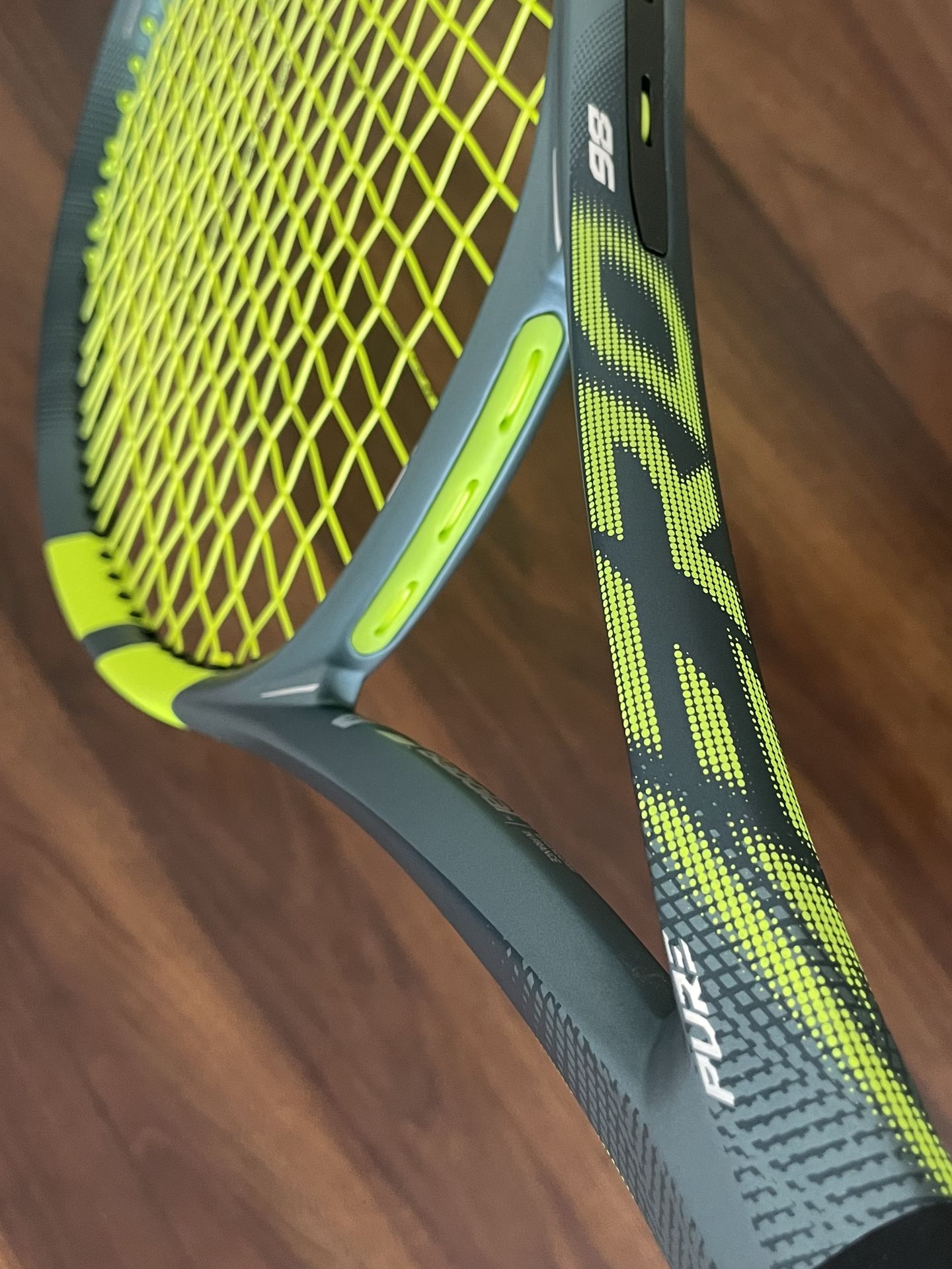 Babolat Pure Aero 98 Tennis Racquet, Grip 2 (4 1/4\