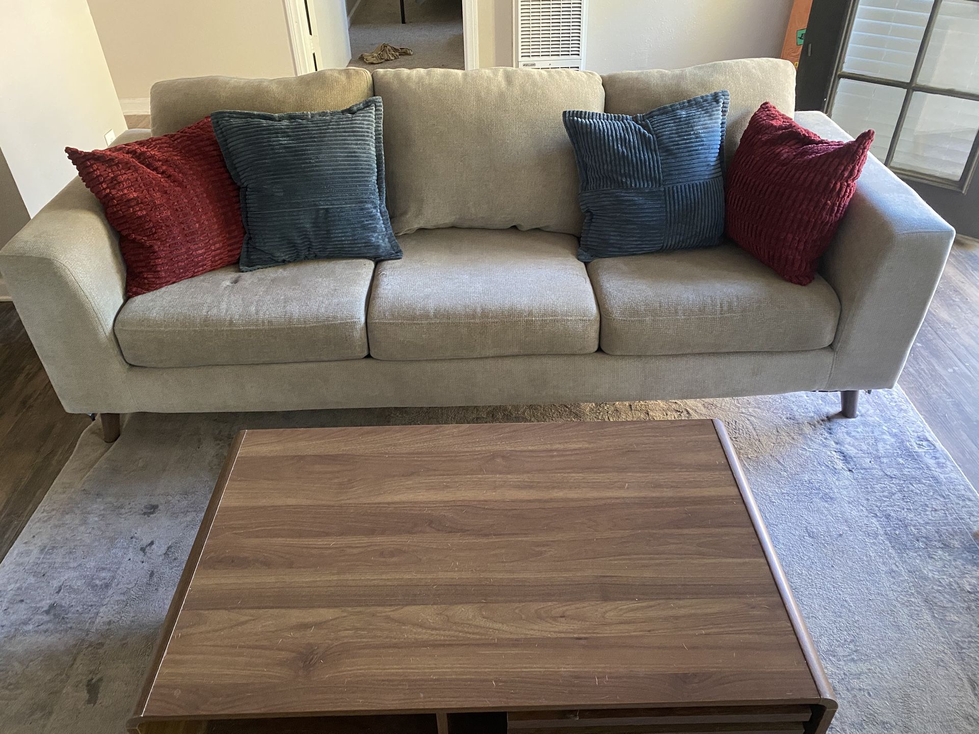 FREE COUCH SOFA