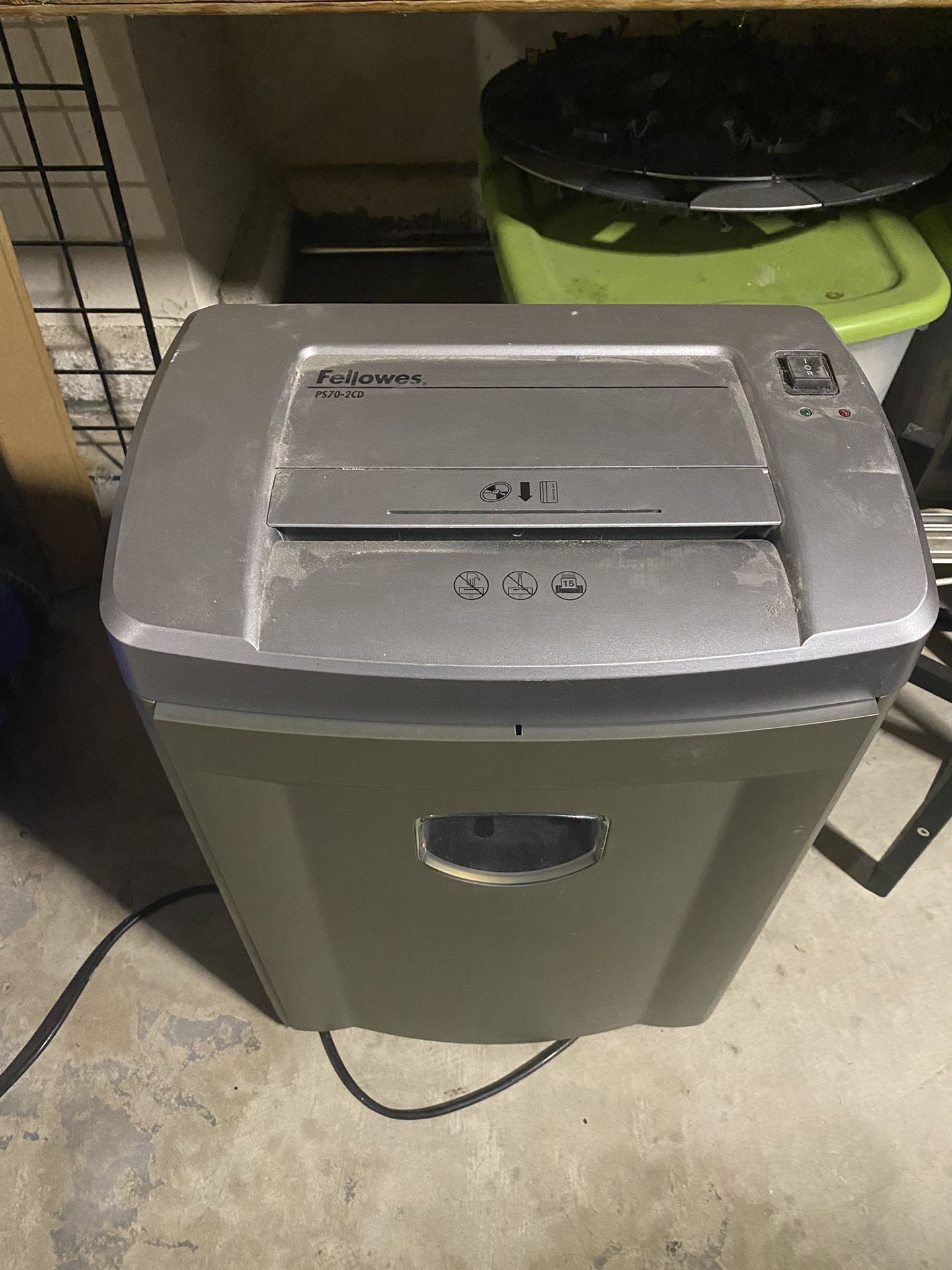 Fellowes Paper Shredder