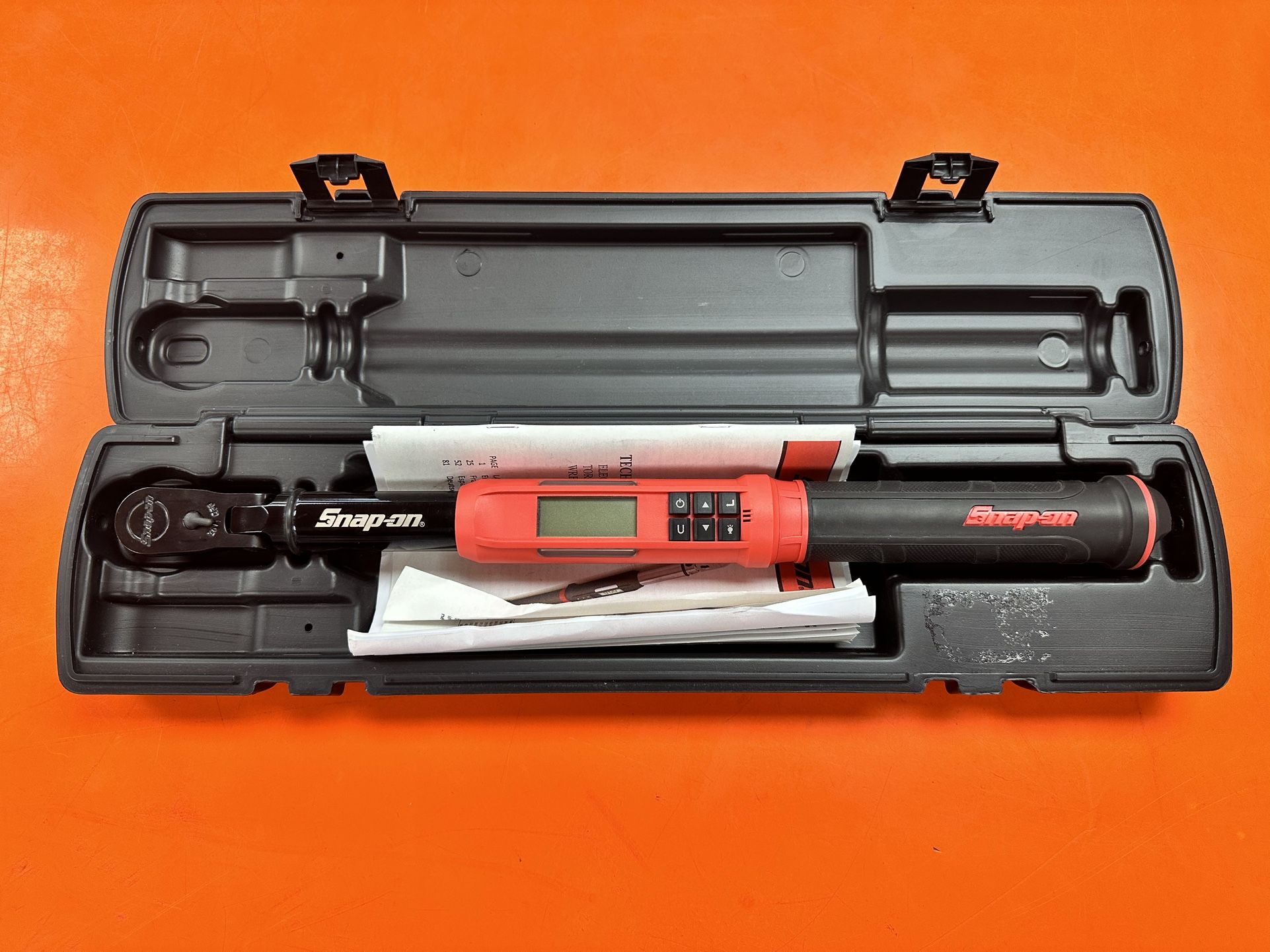 Snap On 3/8” Torque Wrench ATECH2F125VR