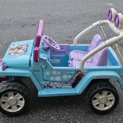 Fisher-Price Power Wheels Disney Frozen Jeep 