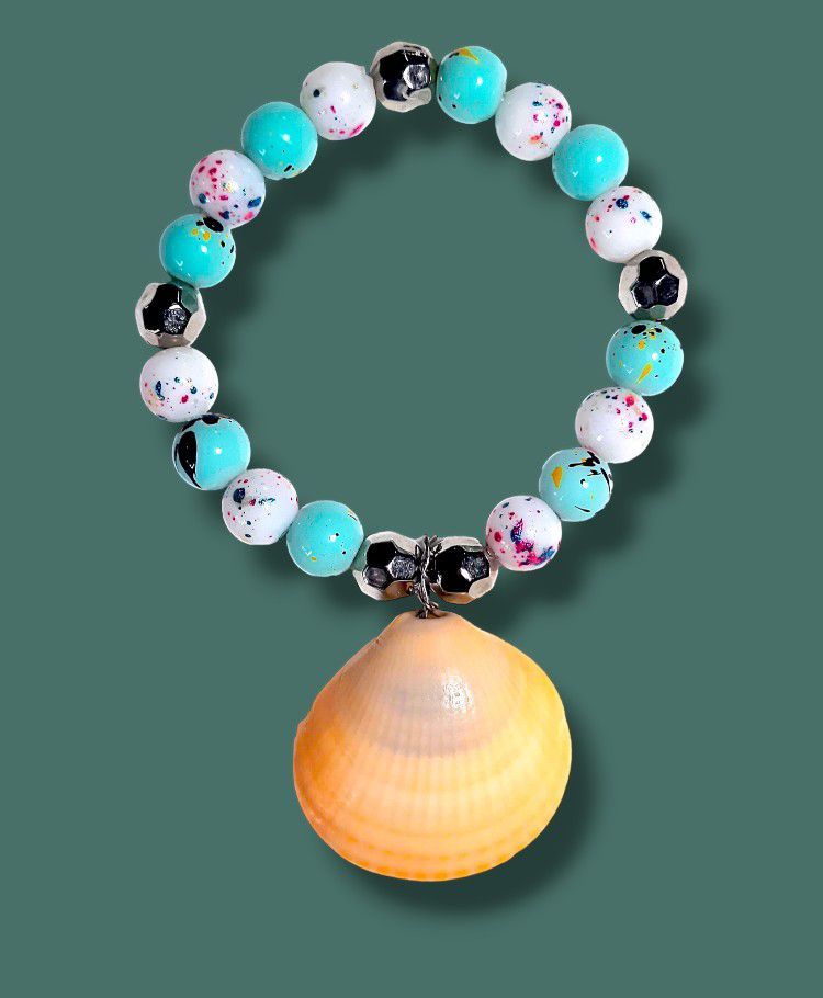 Real Sea Shell Turquoise And White Splatter Bead Bracelet 