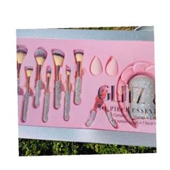 Complete Beauty Makeup Systems for Spotless Final Look wide dark