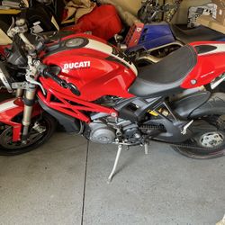 2014 Ducati Monster Evo 1100