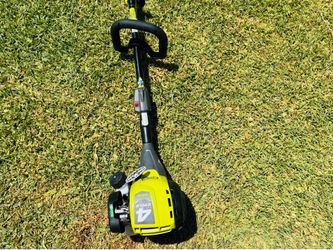 Ryobi 4 Cycle Gas Weed Eater / Guiro de Gas