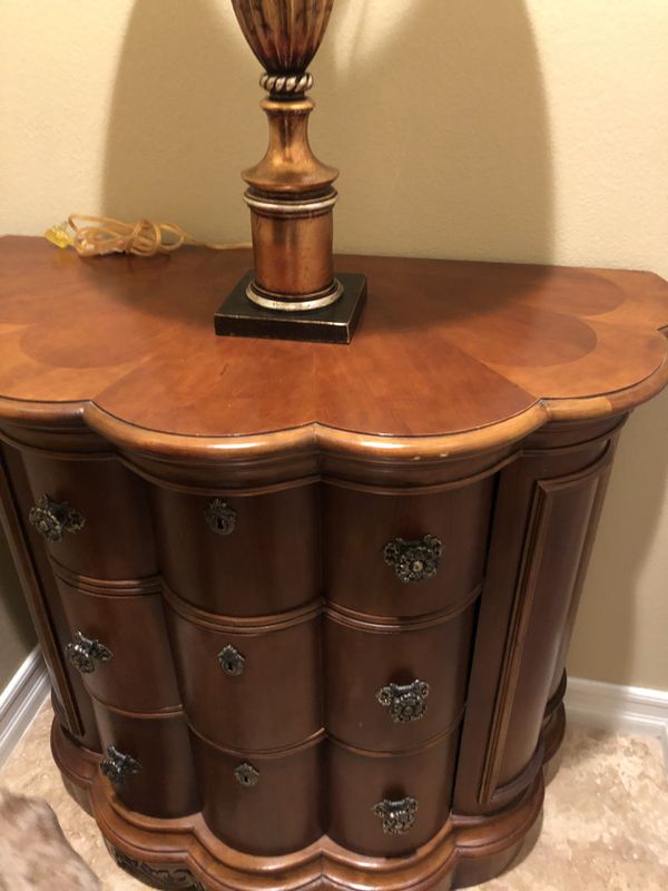 Pulaski chest for Sale in Newport Beach, CA - OfferUp