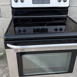 FRIGIDAIRE ELECTRI STOVE 