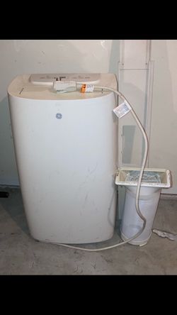 Moving Sale Home Appliances: AC Unit, Vacuums, Heater & Fans