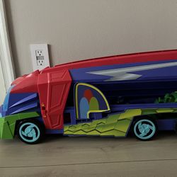 PJ masks HQ - “HQ on Wheels”