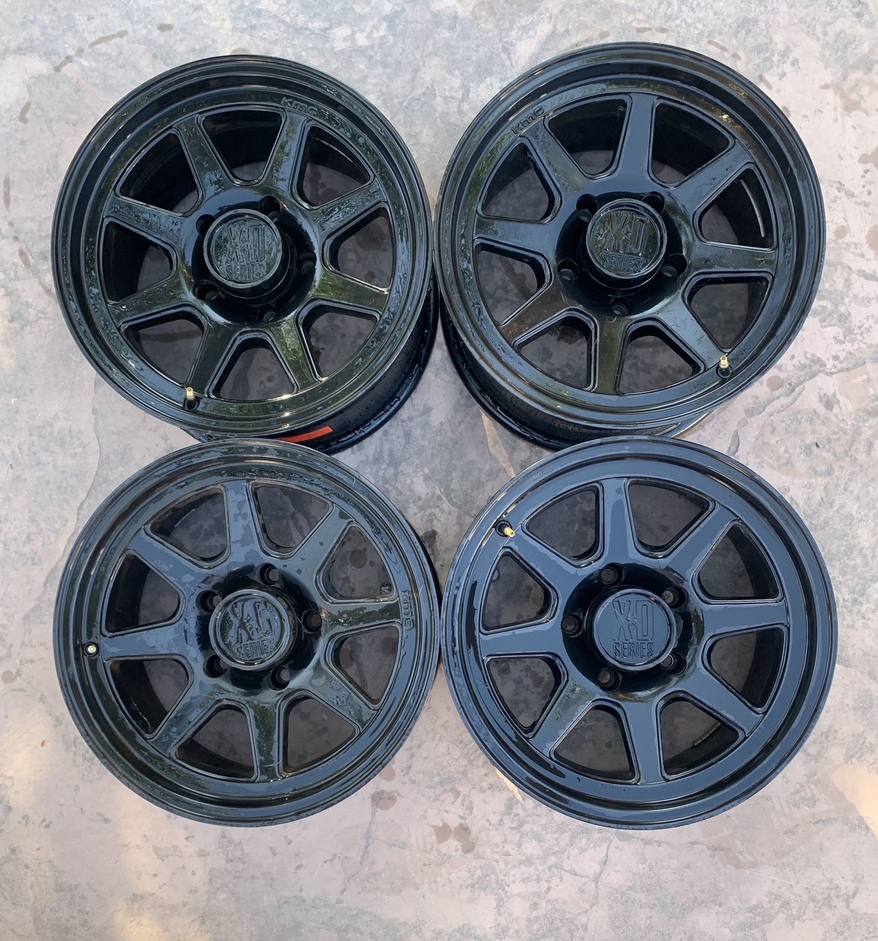 KMC XD301 BLACK 17- 9 5-5.5 RIMS