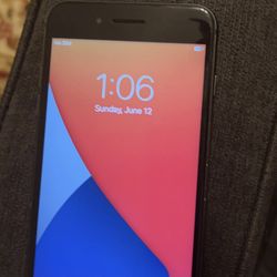 iPhone 8 (Free Case Included)