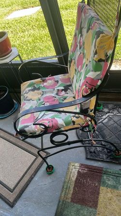 Free outdoor chair