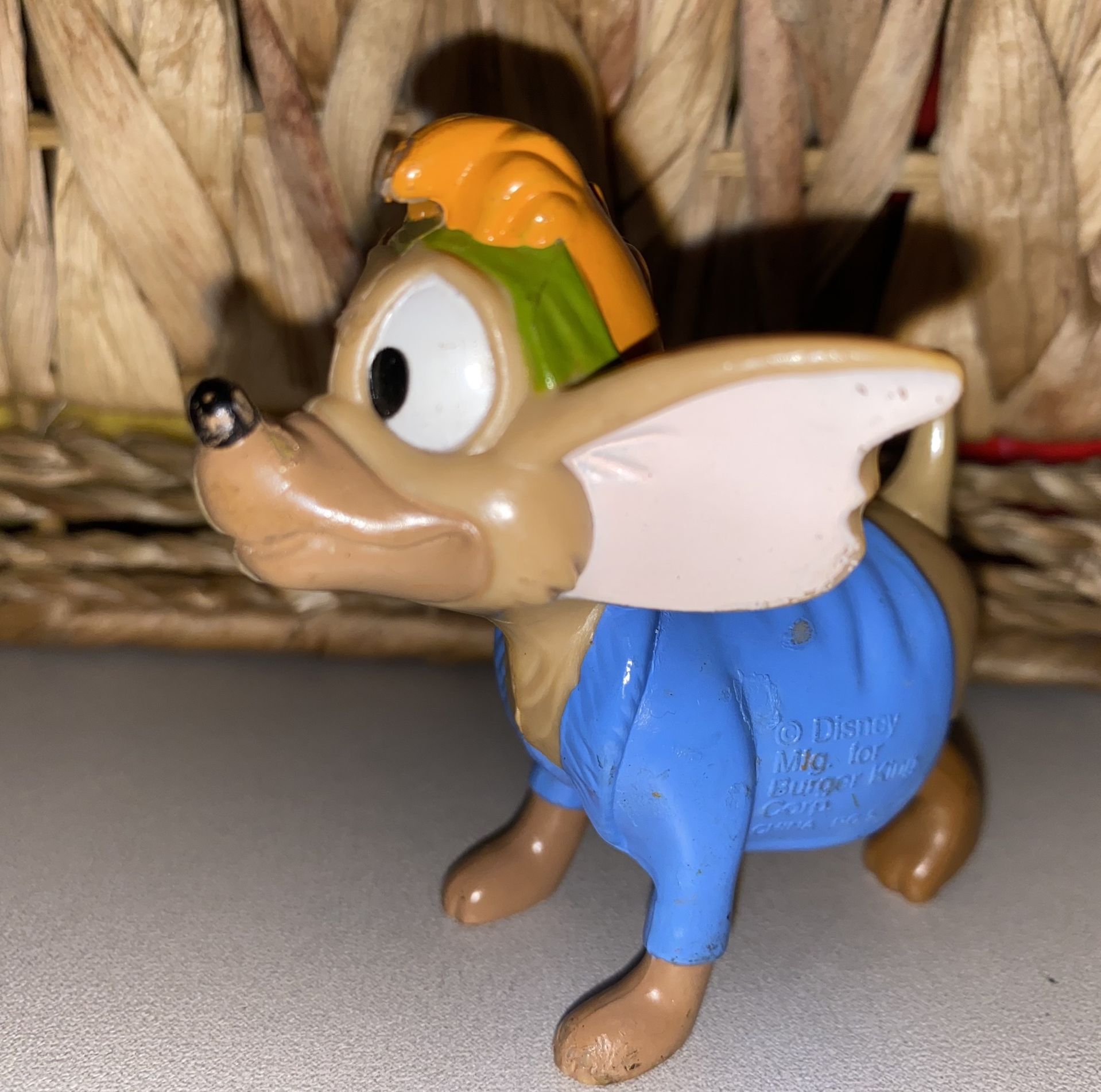 Burger King Kids Toy Disney Oliver Movie "Tito" Wind Up Dog