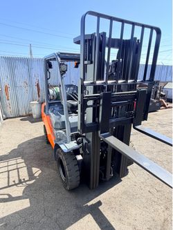 Toyota forklift  solid pneumatic