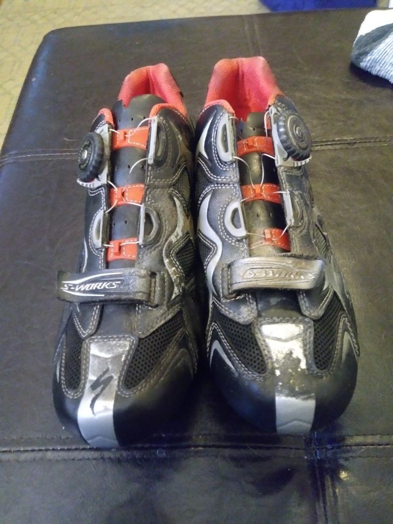 Specialized Biking shoes and clips - size 14
