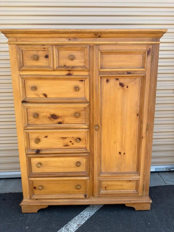 Pine chest wardrobe with 6 drawers and storage door/ropero, cajonera de pino con 6 cajones y puerta 