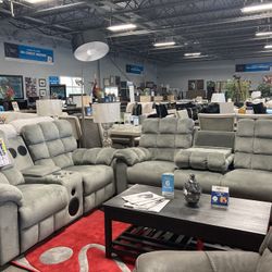 comfy sofa loveseat⭐️🏠 $1,899