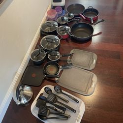 Pots Pans Tupperware Kitchen Stuff