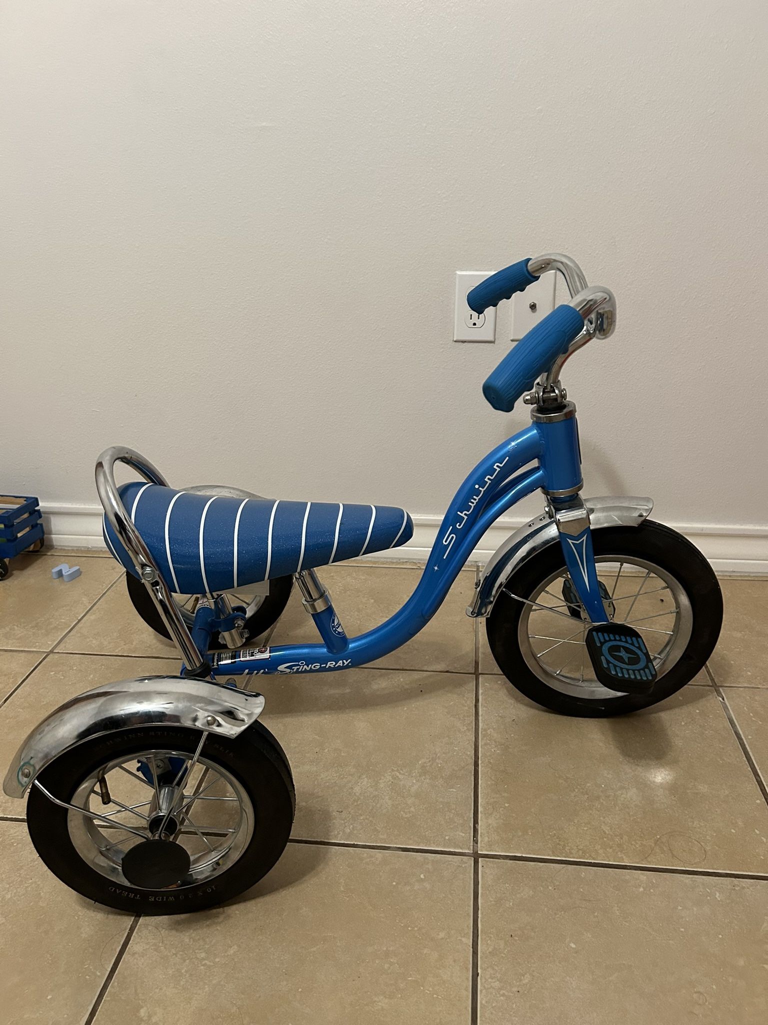 schwinn tricycle