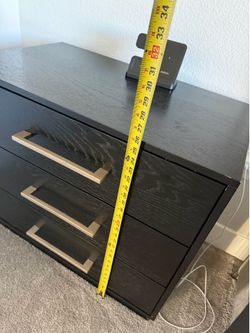 2 Black nightstands