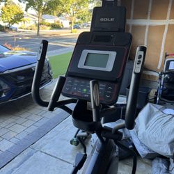 Like New Sole E25 Elliptical	for Sale 