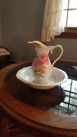 FRANKLIN MINT PITCHER & BOWL