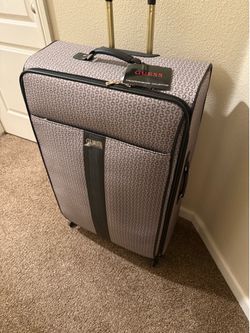 Brand new XXL guess luggage