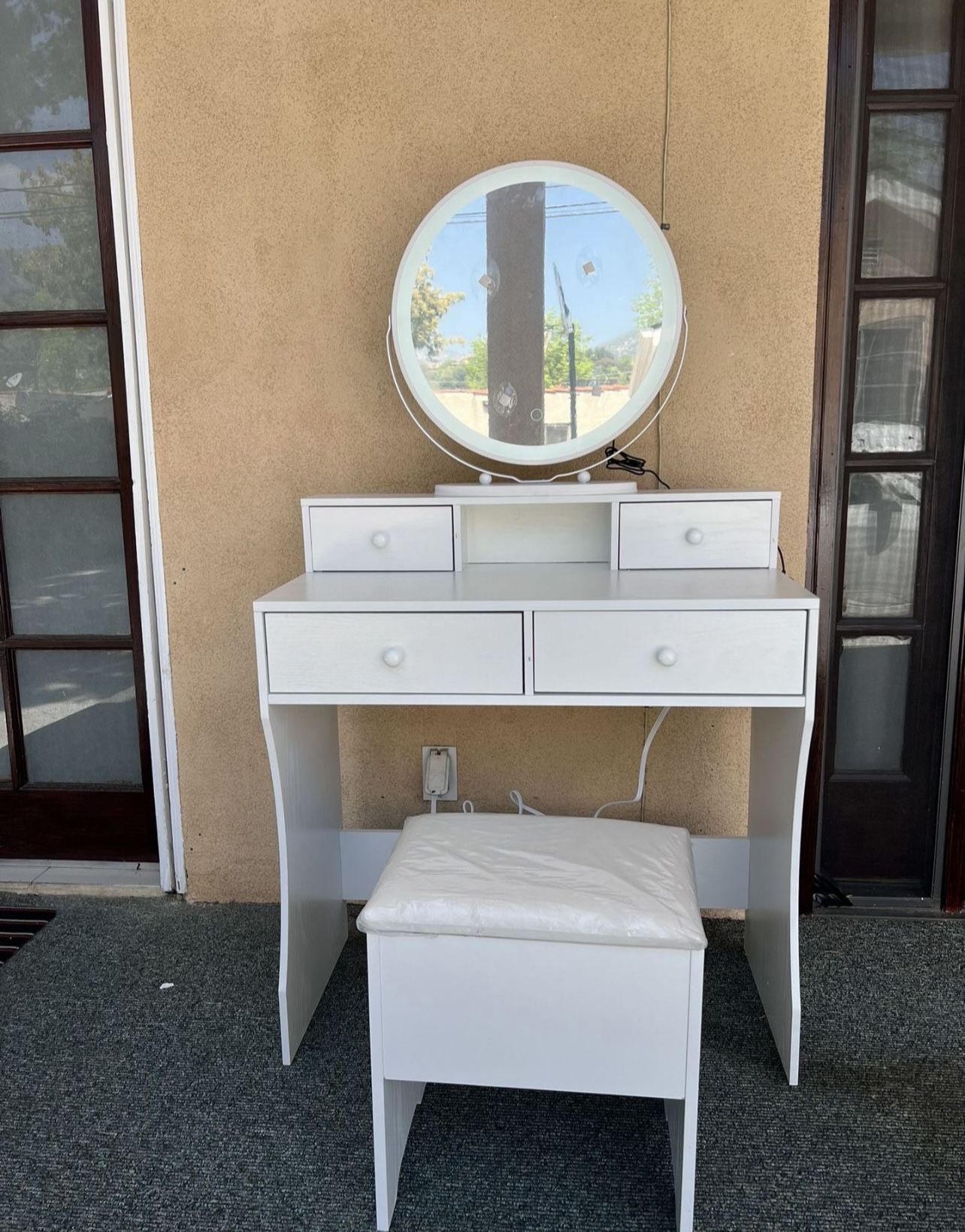 Vanity Dressing Table with Drawers and Stool, Makeup Desk Vanity Table Set with  3 color Led Lights and Mirror,