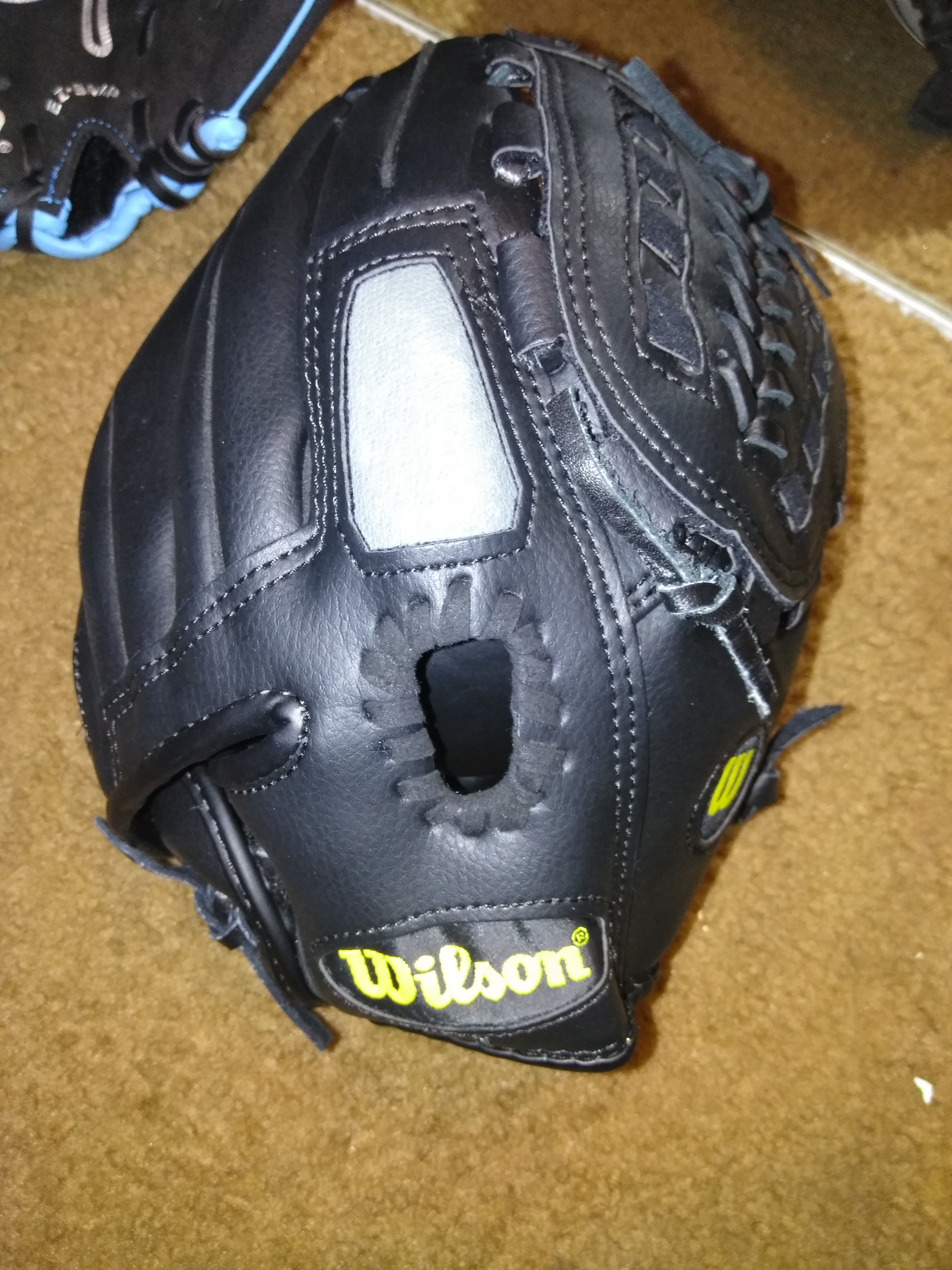 Youth baseball glove