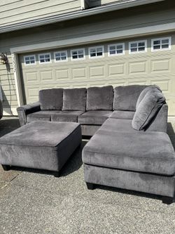 Grey Sectional Couch Sofa (FREE DELIVERY!)