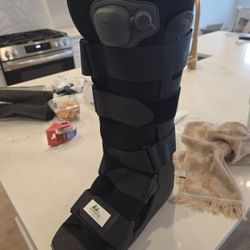Knee High Walking Boot 
