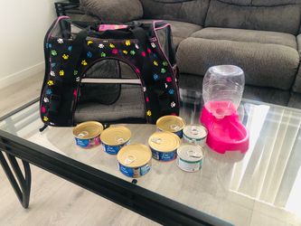 Cat Carrier, water dispenser and food