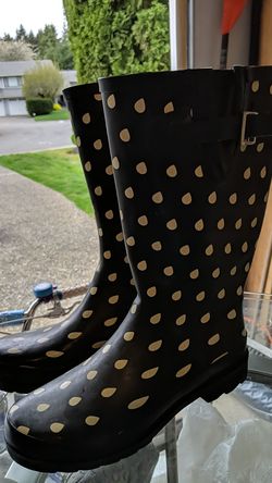 Rubber boots size 8