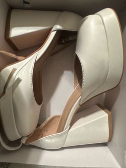 Women’s 3 inch  closed-roe white doll heels
