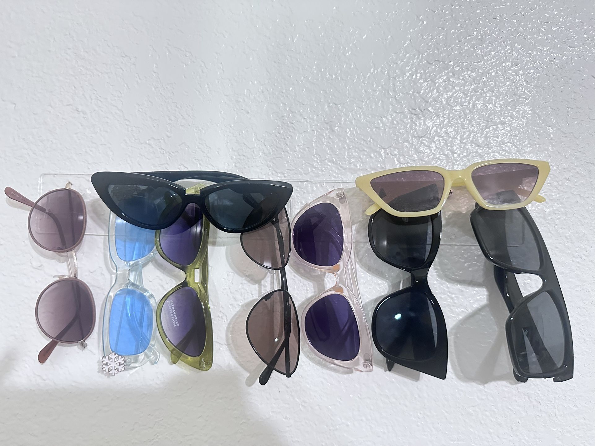 Random Sunglasses ๐ถ๏ธ